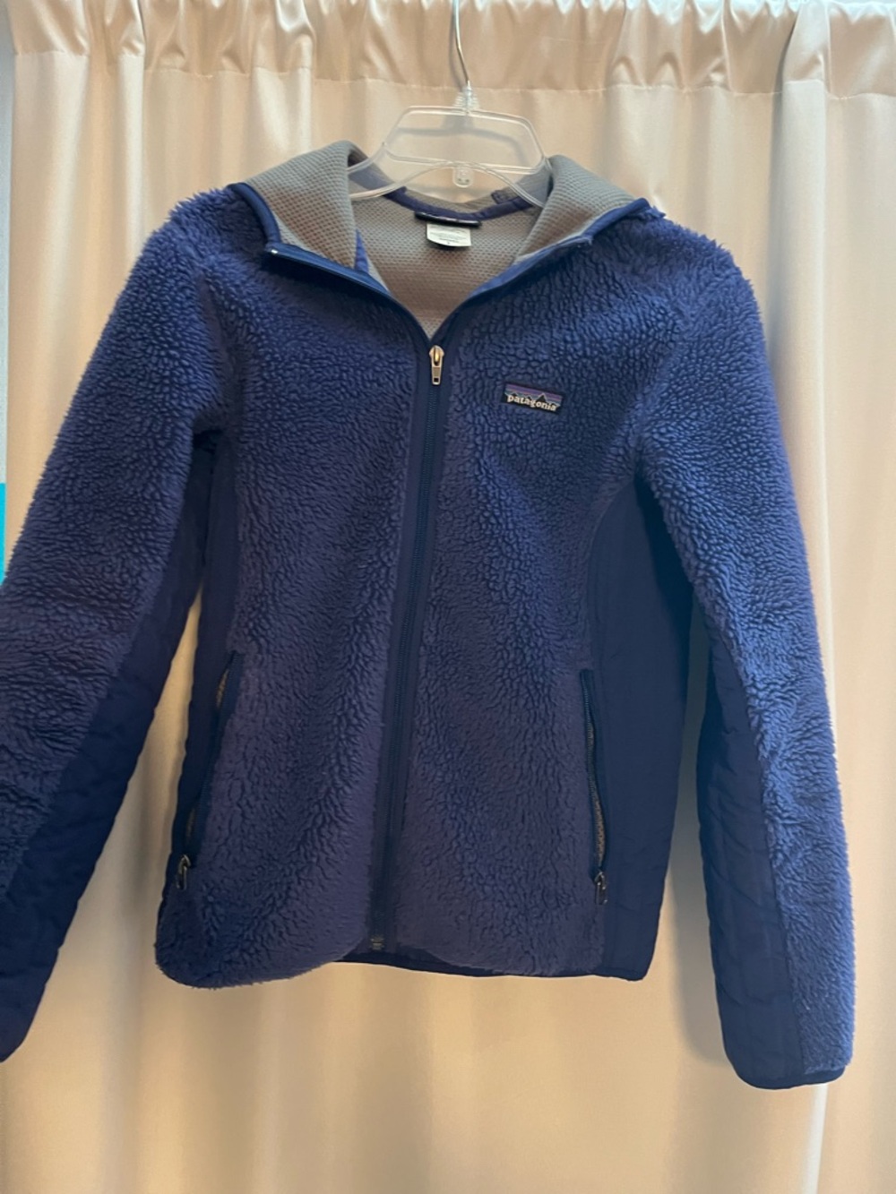 Patagonia women’s retro-x hoody